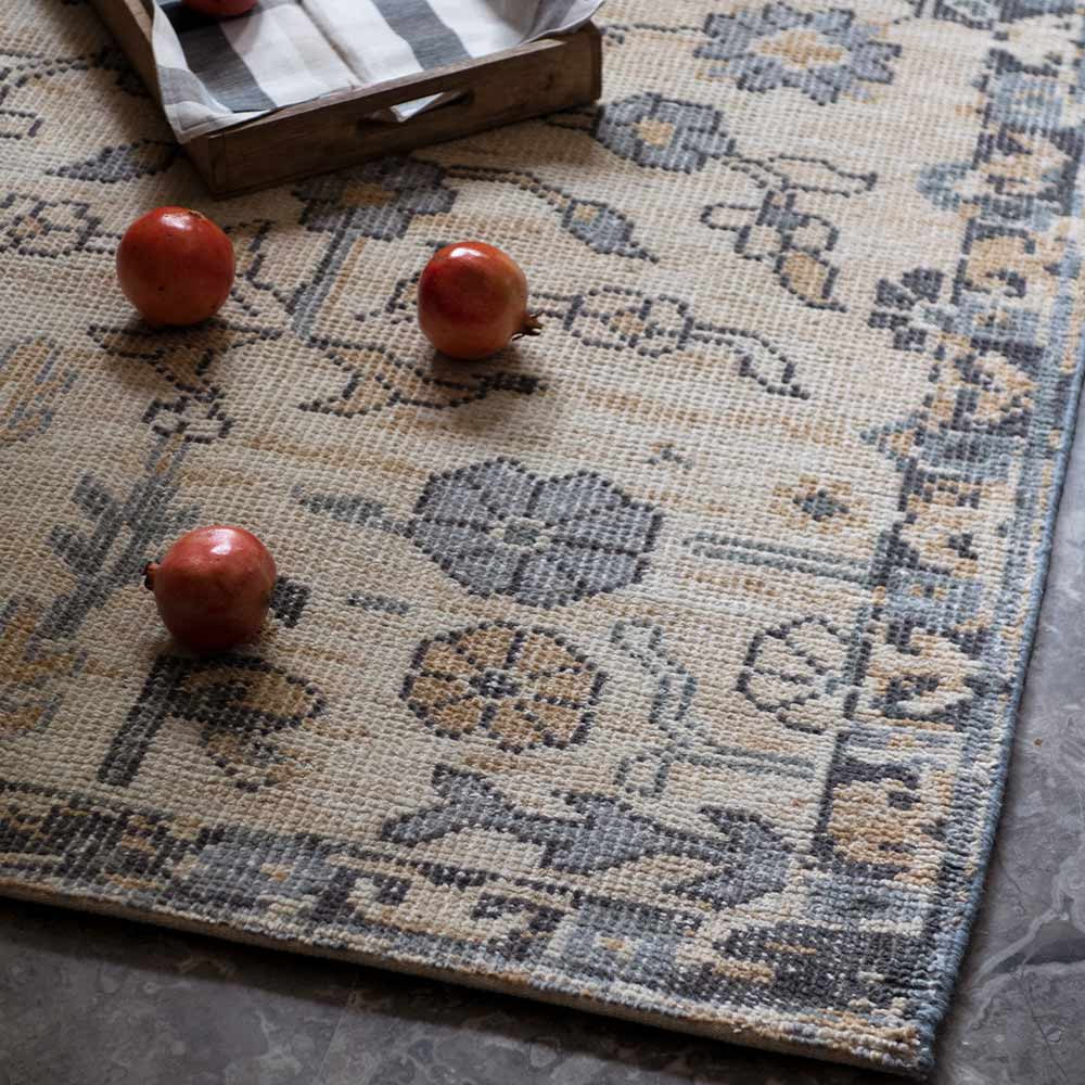 New Zealand Off White Woollen Hand Knotted Rug