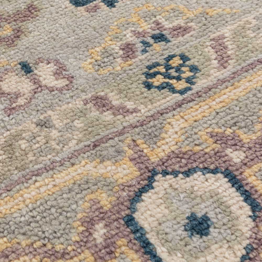 Light Shade Woollen Hand Knotted Premium Rug