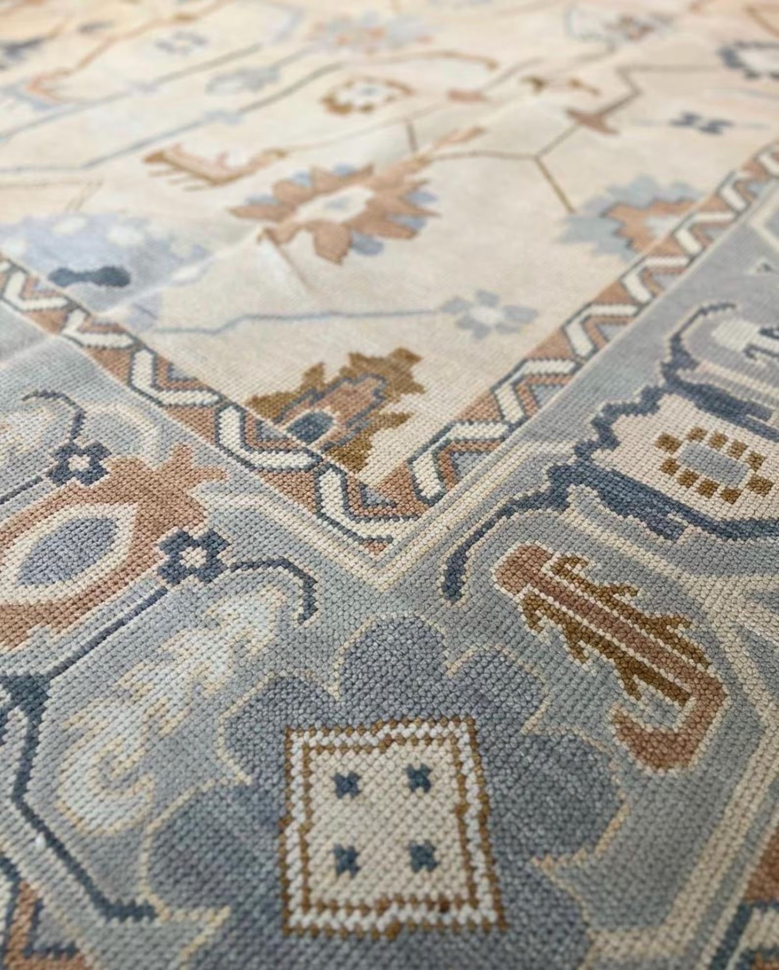Large Oushak Area Rug – Hand Knotted Turkish Wool Carpet in Muted Colors, Vintage Style Living Room or Bedroom Rug