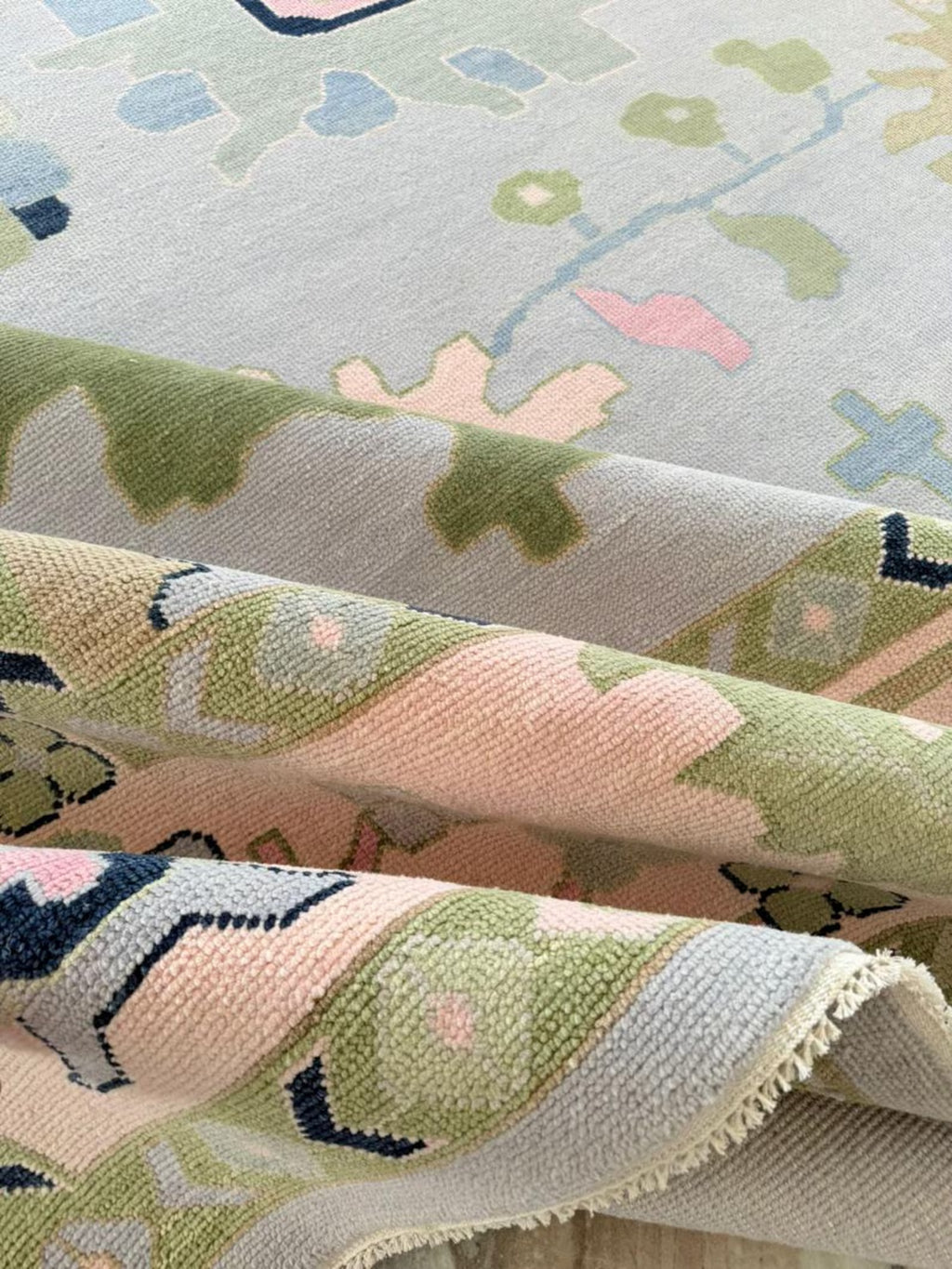 Hand-Knotted Oushak Rug in Pastel Green, Pink & Blue | Soft Wool Area Rug | Traditional Turkish Design | Carpet Craft Decor | Hand Knotted Carpet