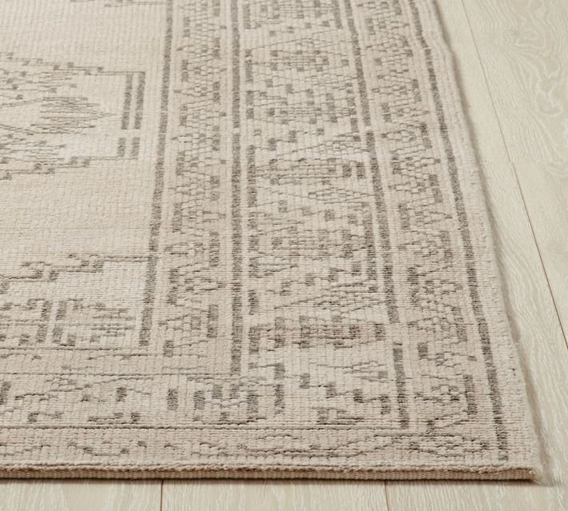 Flatweave Beige Tribal Area Rug – Subtle Geometric Pattern in Monochrome Tones – Lightweight, Low Pile, Modern Boho Style – 6x9 ft