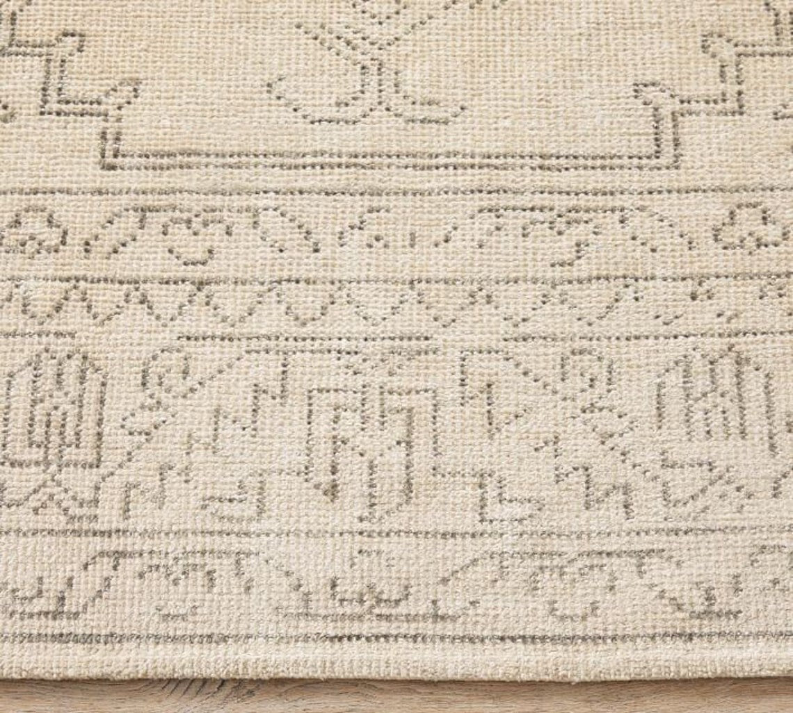 Flatweave Beige Tribal Area Rug – Subtle Geometric Pattern in Monochrome Tones – Lightweight, Low Pile, Modern Boho Style – 6x9 ft
