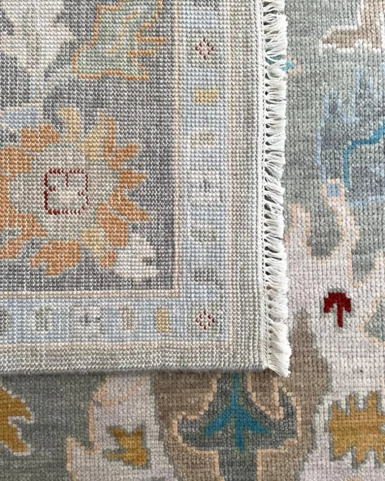 Low Pile Hand Knotted Oriental Wool Area Rug – Vintage-Style Tribal Motif in Soft Gray with Multicolor Accents